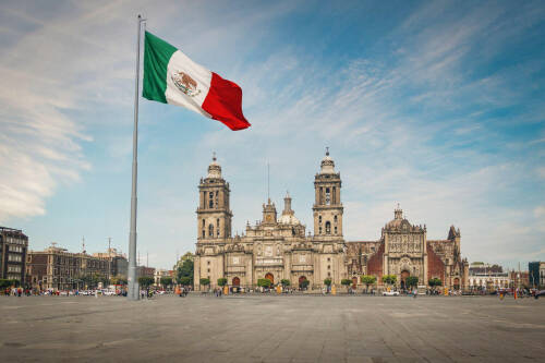 A US green card holder from Mexico will need a Schengen Visa